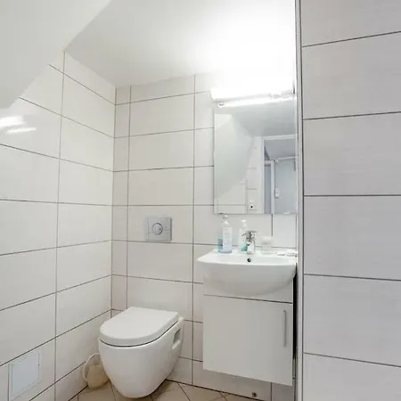 Apartment Amazing, House With Big Private Balcony
